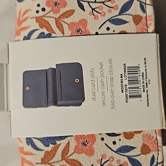 Kedzie Cash and Card Wallet NEW - Picture 10 of 10